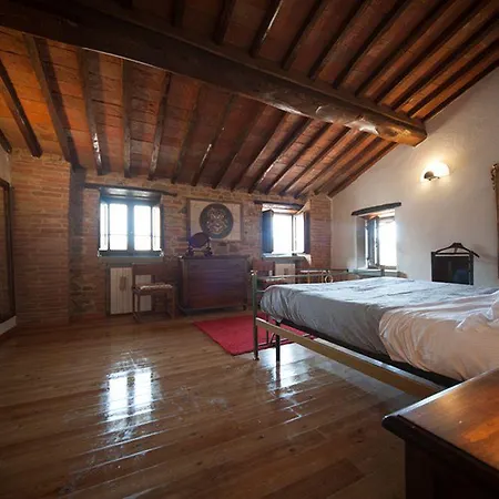 Casale Rosennano Landhaus Siena